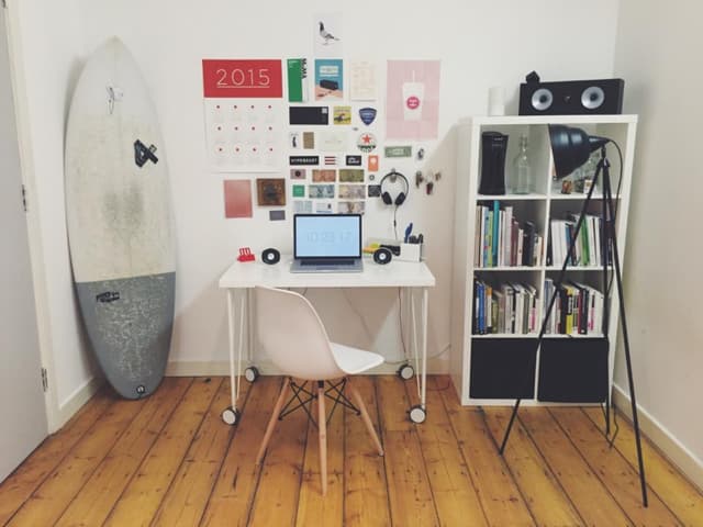 Denby Plinth Desk — photo 2