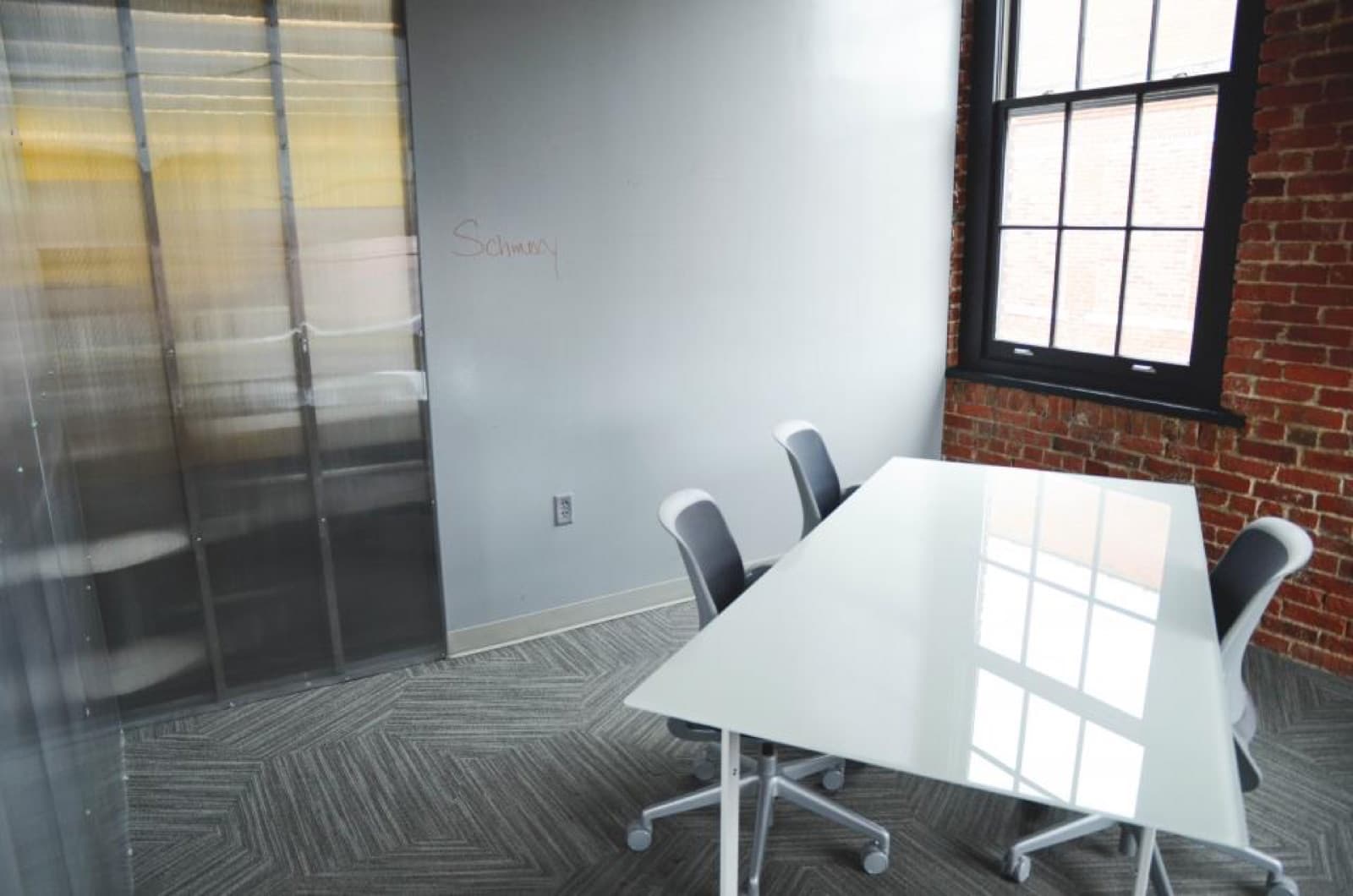 Ellery Low-Profile Task Chair